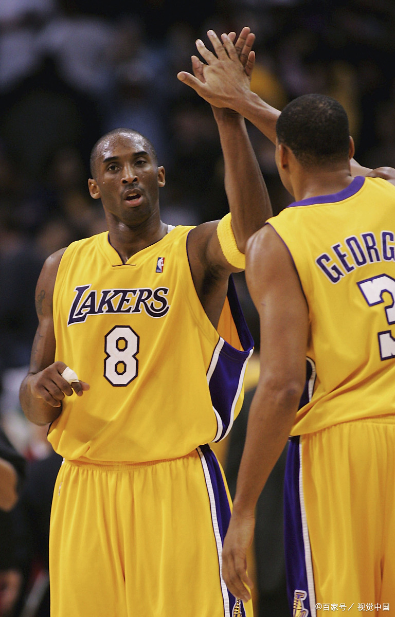 关于情怀回忆：NBA历史上的经典人物和瞬间的信息